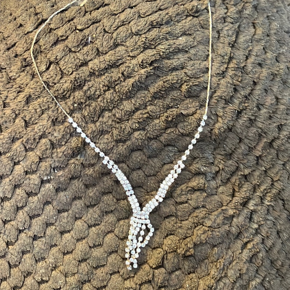 Dressy new necklace